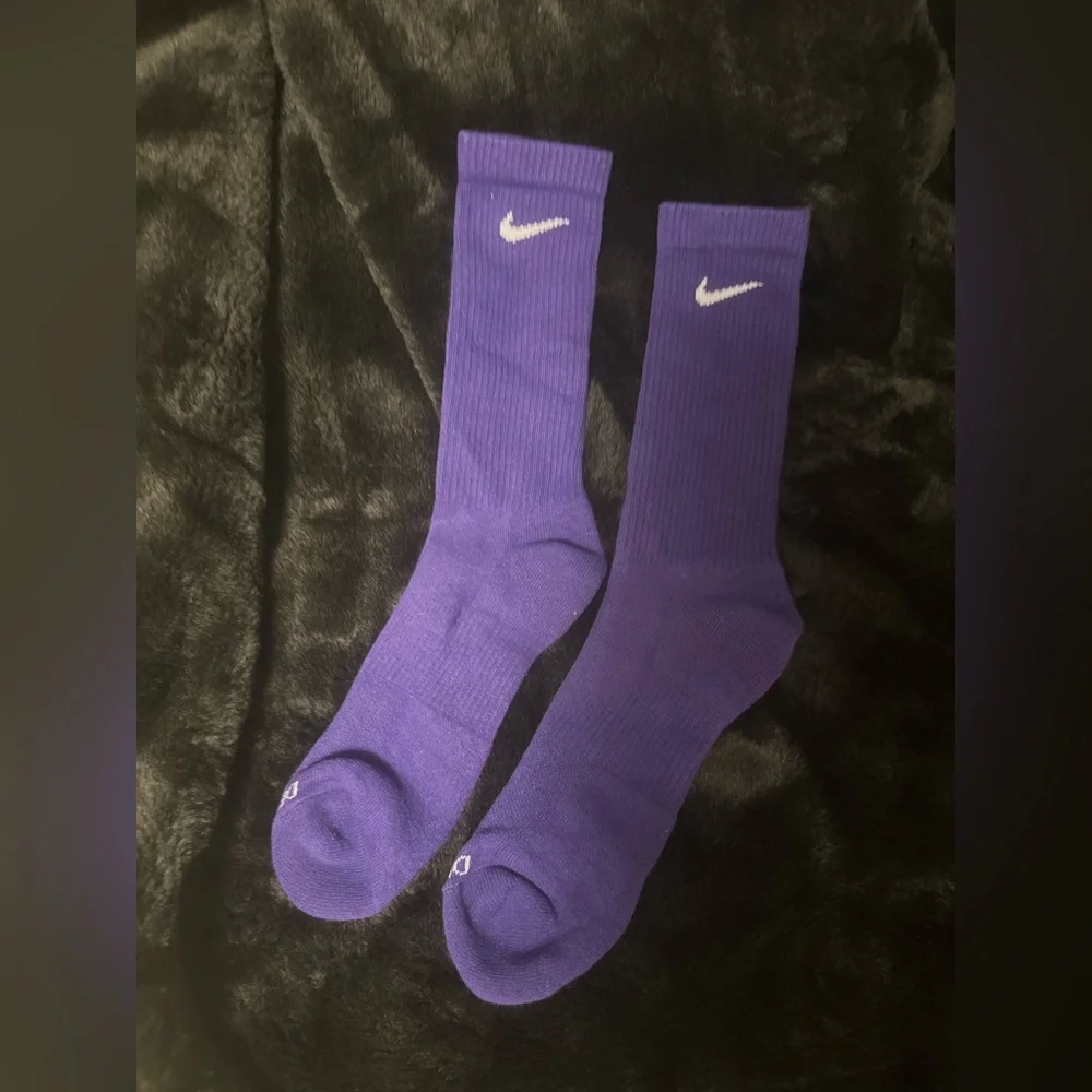 NEW Nike Everyday Plus Cushioned Crew Socks DRI FIT PURPLE M 8-12, W 10-13 - Picture 1 of 5